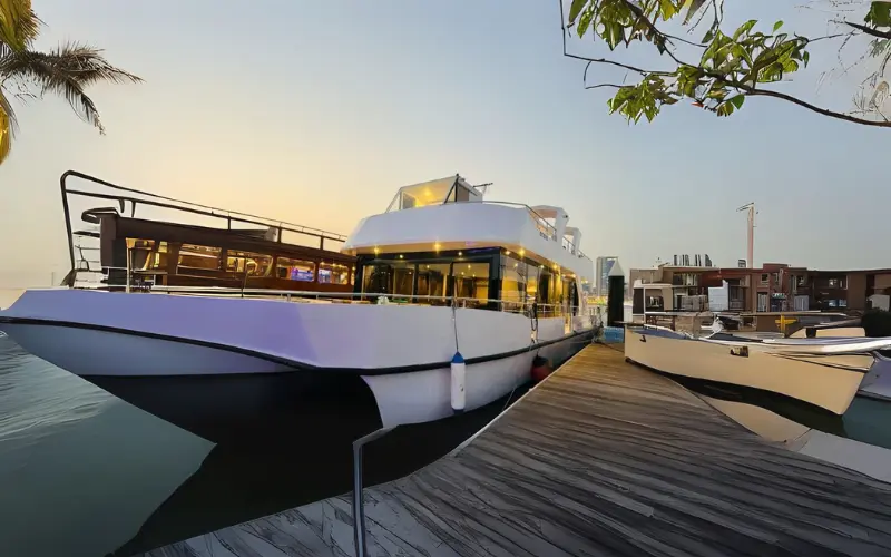 Premium Luxury Canal Cruise Dubai