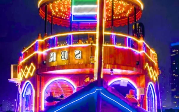 al-seef-sunset-eid-dhow-views.webp Wooden Glass Dhow Cruise Dubai Marina NYE 2026 | Royal Dhow Cruise Dubai