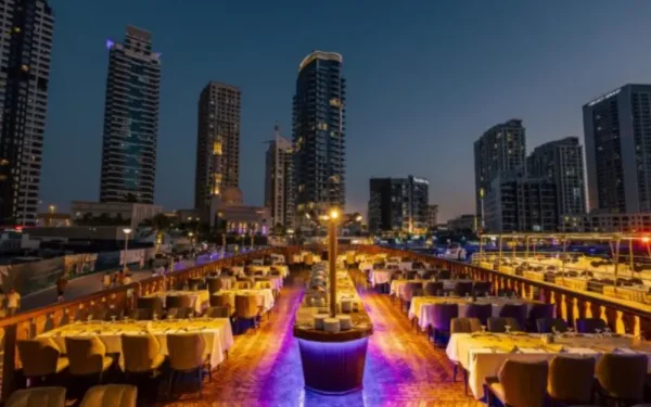 Five Star Wooden Cruise Marina Premium – Luxury Dubai Dhow Tour