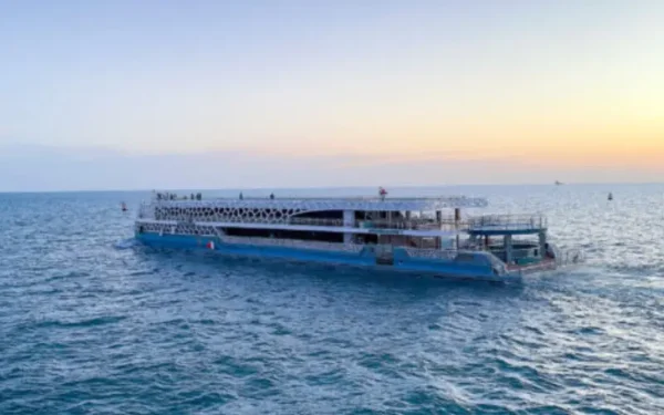 five-star-mega-yacht-marina-deal-dubai-lotus-mega-yacht-dinner-cruise.webp Five Star Mega Yacht Marina Eid Deal in Dubai 2026