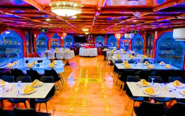 sunset-view-dubai-eid-cruise.webp Wooden Glass Dhow Cruise Dubai Marina NYE 2026 | Royal Dhow Cruise Dubai